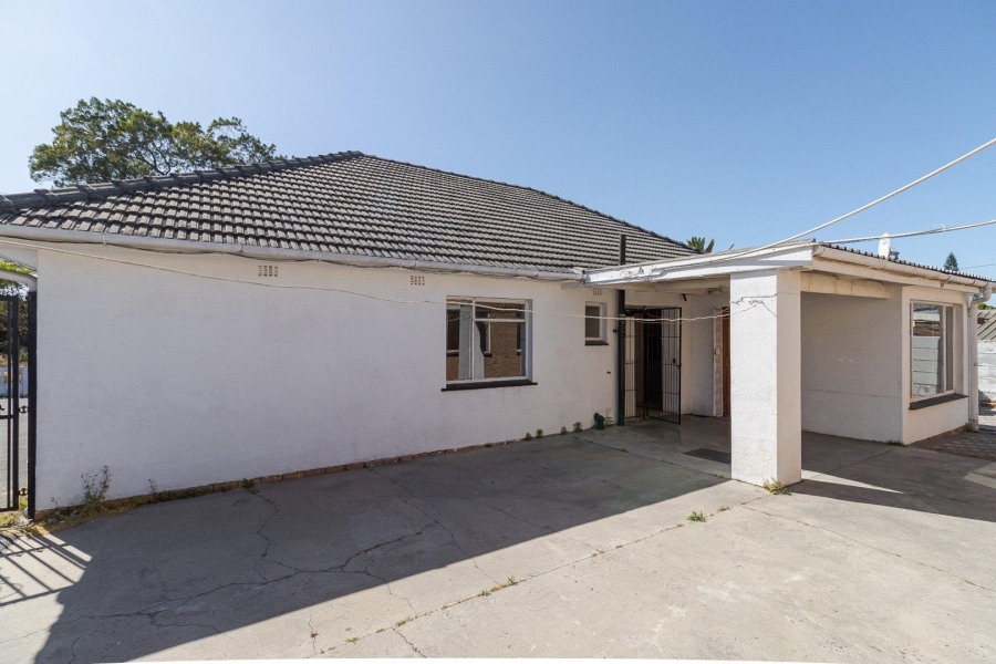 5 Bedroom Property for Sale in Glenhaven Western Cape